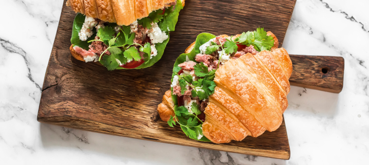 Croissant met tonijnsalade
