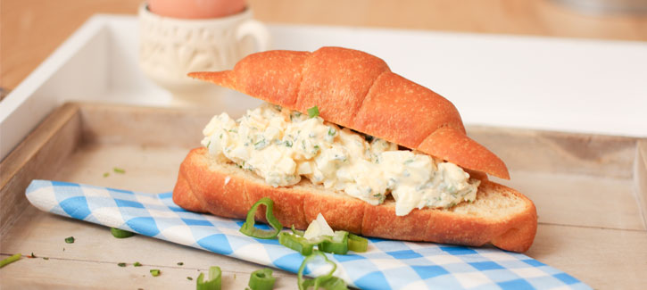 Croissant met verse eiersalade