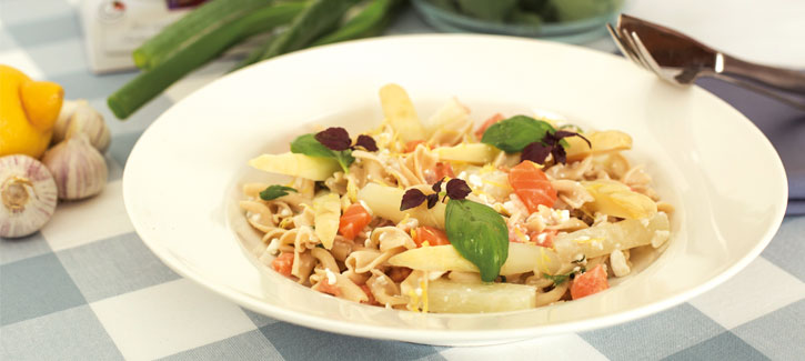 Penne met asperges en zalm