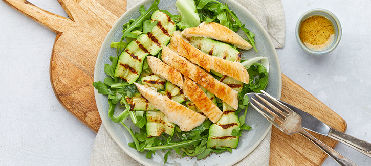 Lauwwarme kalkoensalade met courgette