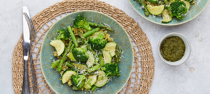 Fusilli met pesto en groene groenten