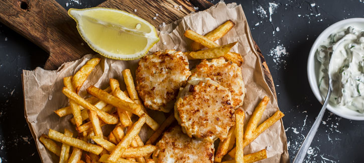 Kabeljauwburger met friet van knolselderij