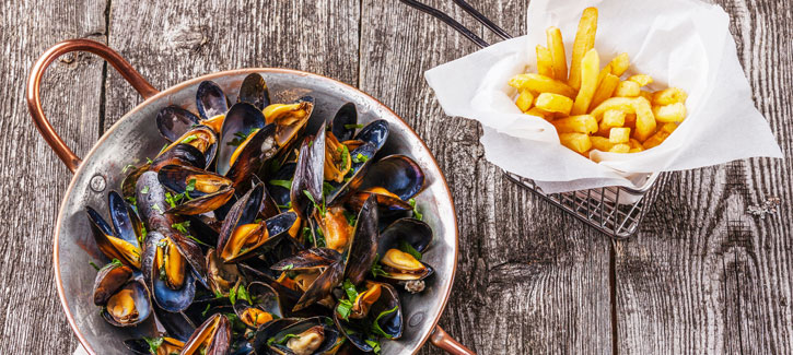 Mosselen met friet van knolselderij