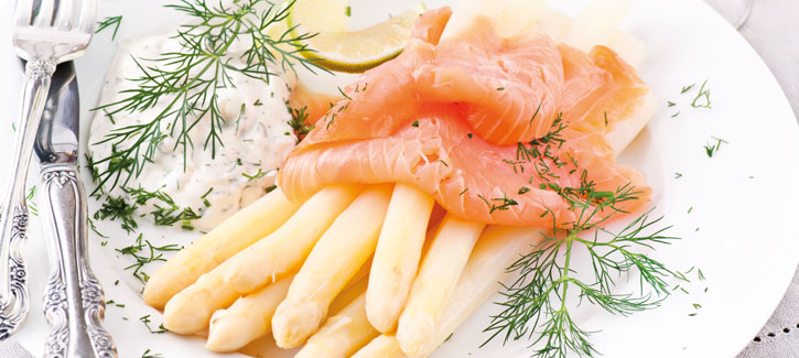 Asperges met gerookte zalm