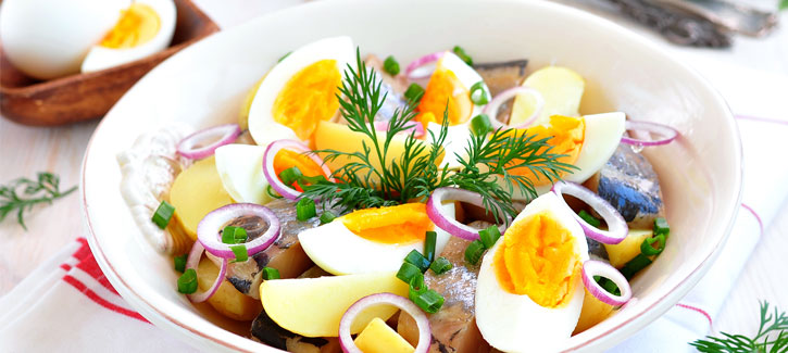 Haringsalade op een bedje van witlof